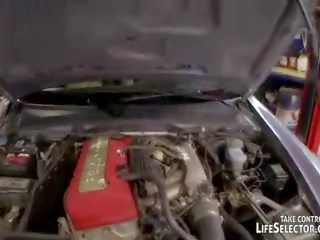 Auto mechanik fucks sexy, nadržený babes